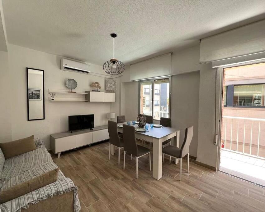 ベニドルムApartamento Centrico Y En Primera Linea De Playaアパートメント エクステリア 写真